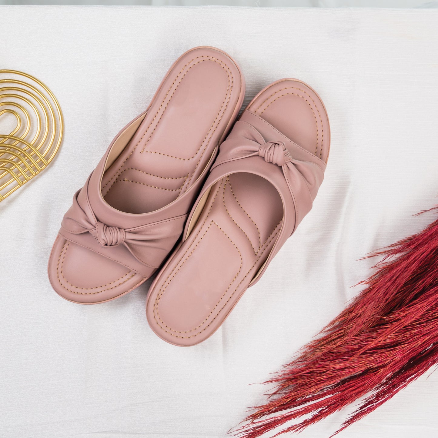 Knotly pink