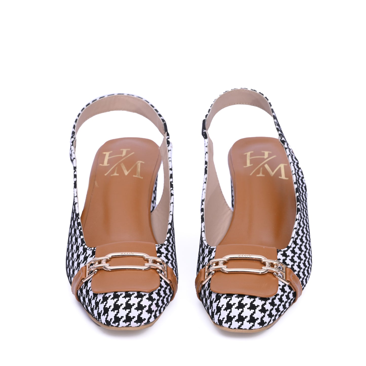 printed pumps