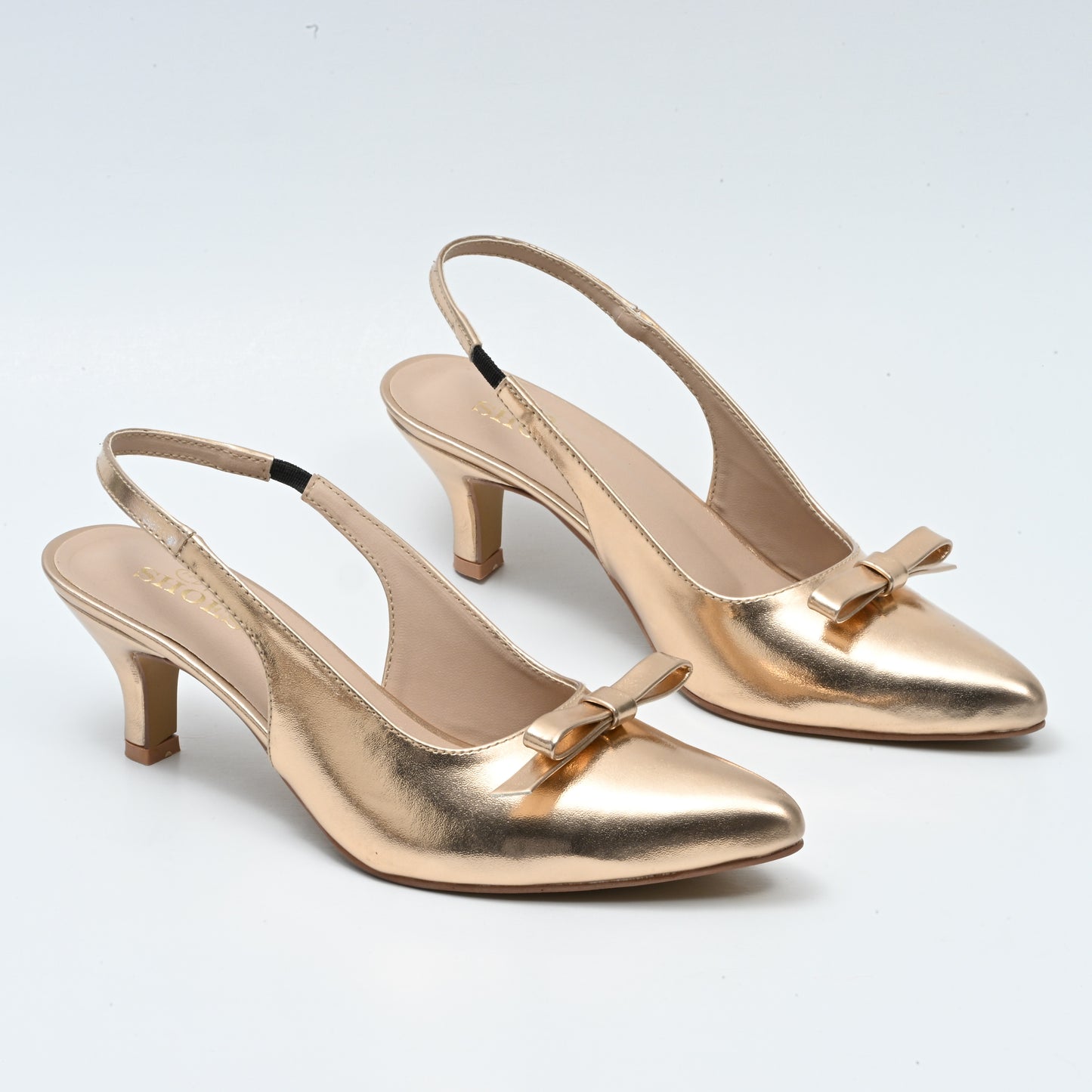 469 pointed pumps peach