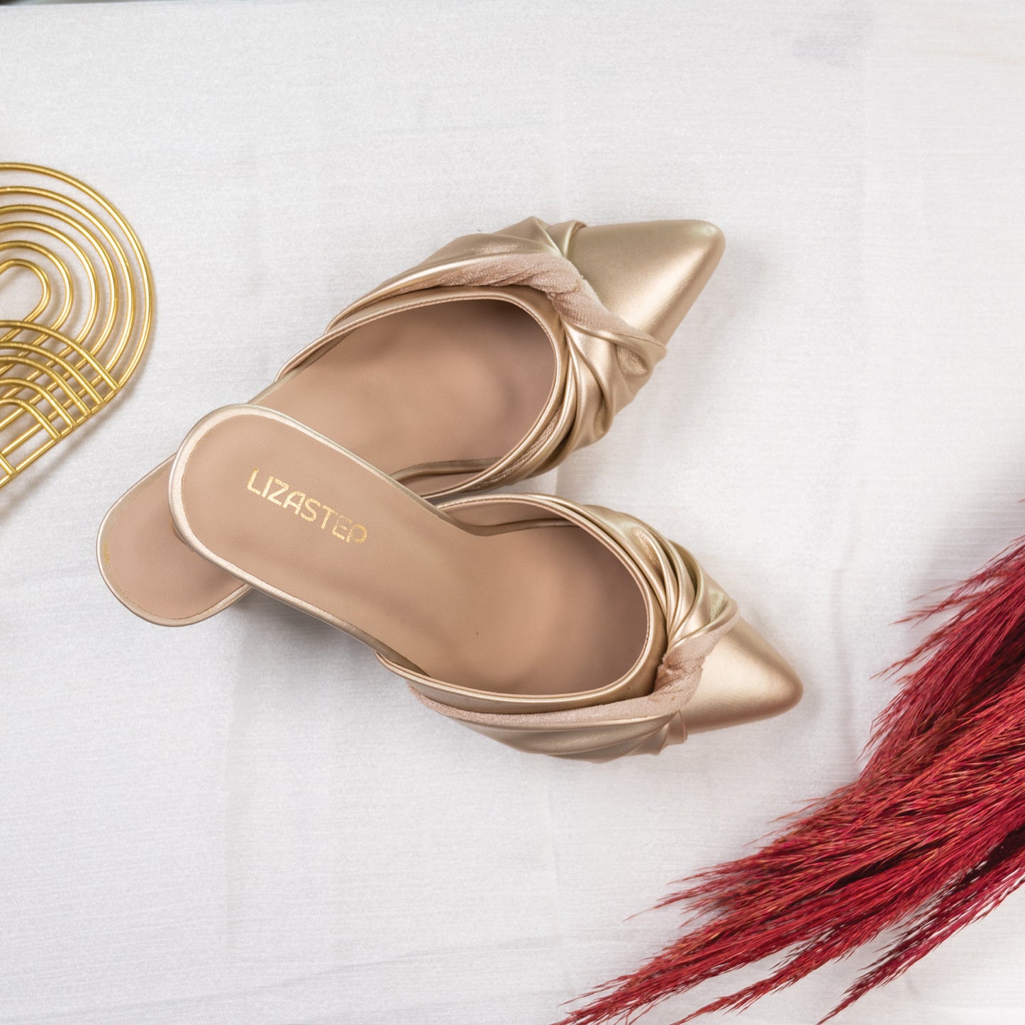 Classic Knot gold