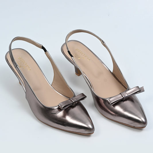 469 pointed pumps
