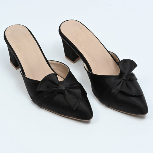 472 block heel pumps black